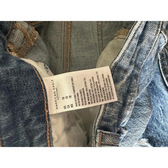 American Eagle High Rise Denim Mom Shorts Distressed Women’s size 10 - Picture 8 of 12